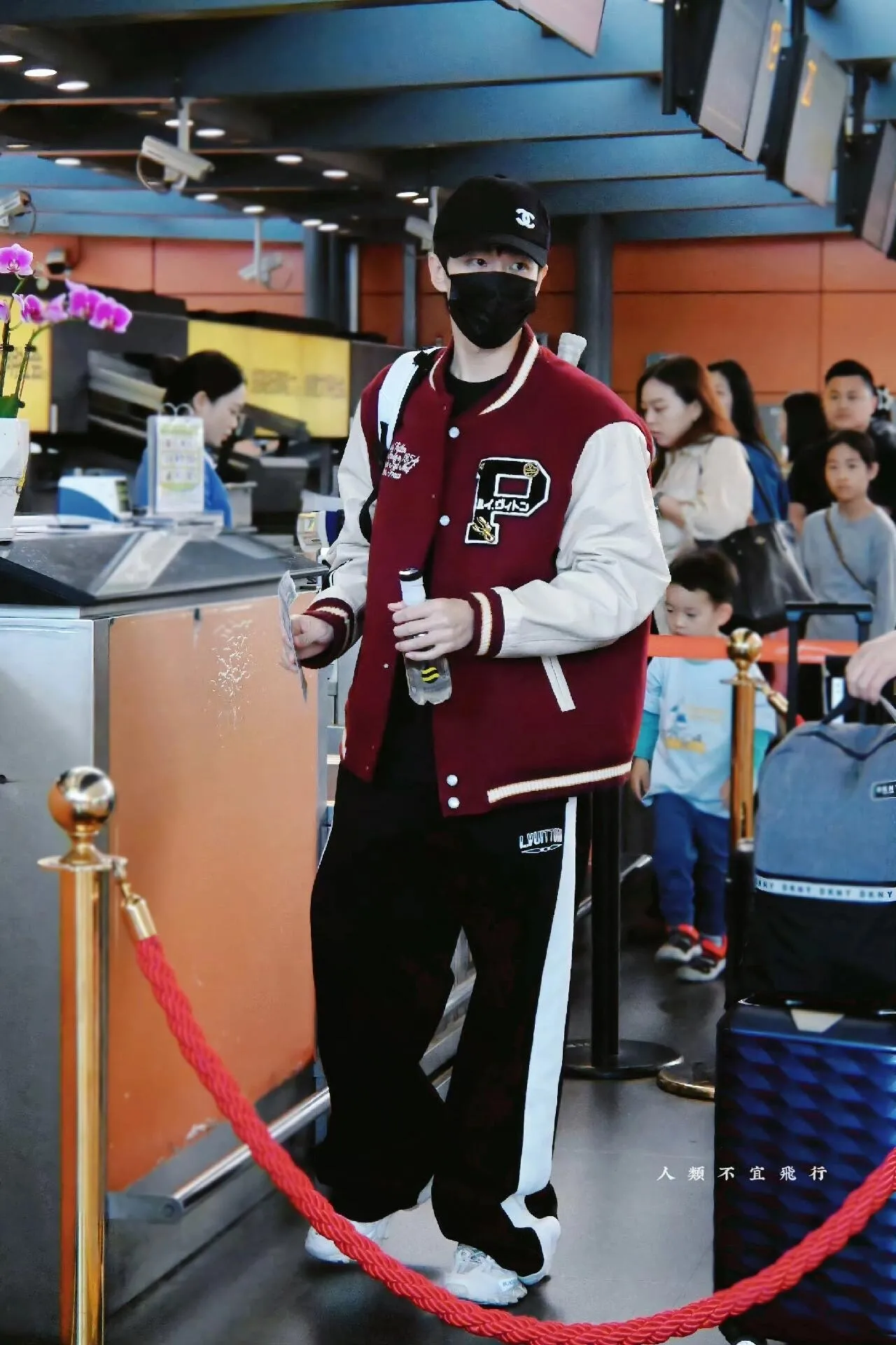 Louis Vuitton/Louis Vuitton embroidered letter logo baseball jacket